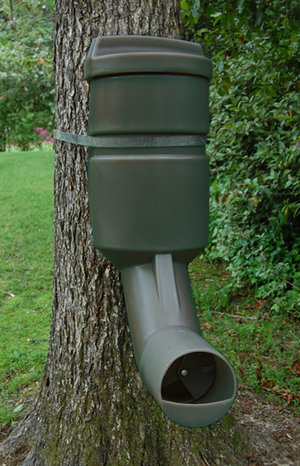 Review: Redneck Blinds T-Post Gravity Feeder | Outdoor Empire