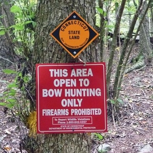 CT bow hunting signage