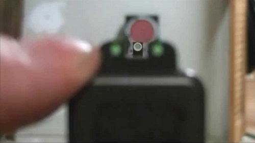 shooting Glock 43 in low light