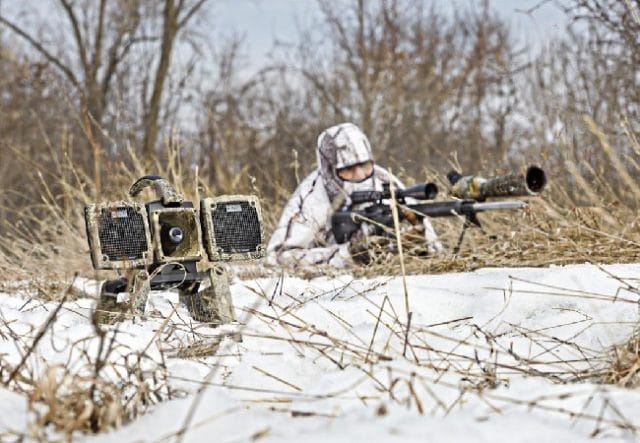 9 Best Electronic Coyote Predator Calls Reviewed (In-Field Test)