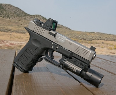 red dot mounted on hand gun