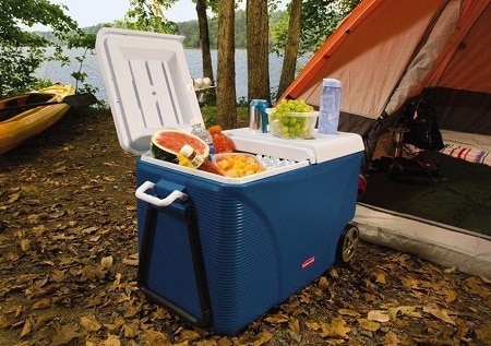 Rubbermaid wheeled cooler on campsite
