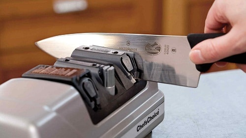 Victorinox kitchen knife sharpened with Chef'sChoice upclose